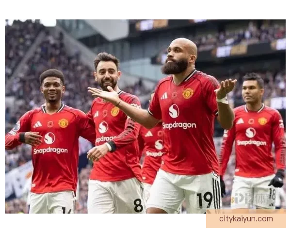 英超红白军团重返巅峰之路，实力增强状态回暖值得关注